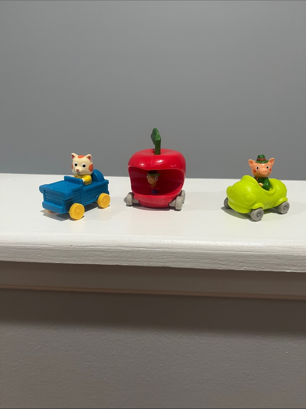 The Busy World Of Richard Scarry McDonalds Happy Meal Toy Lot of 3 worm pig cat